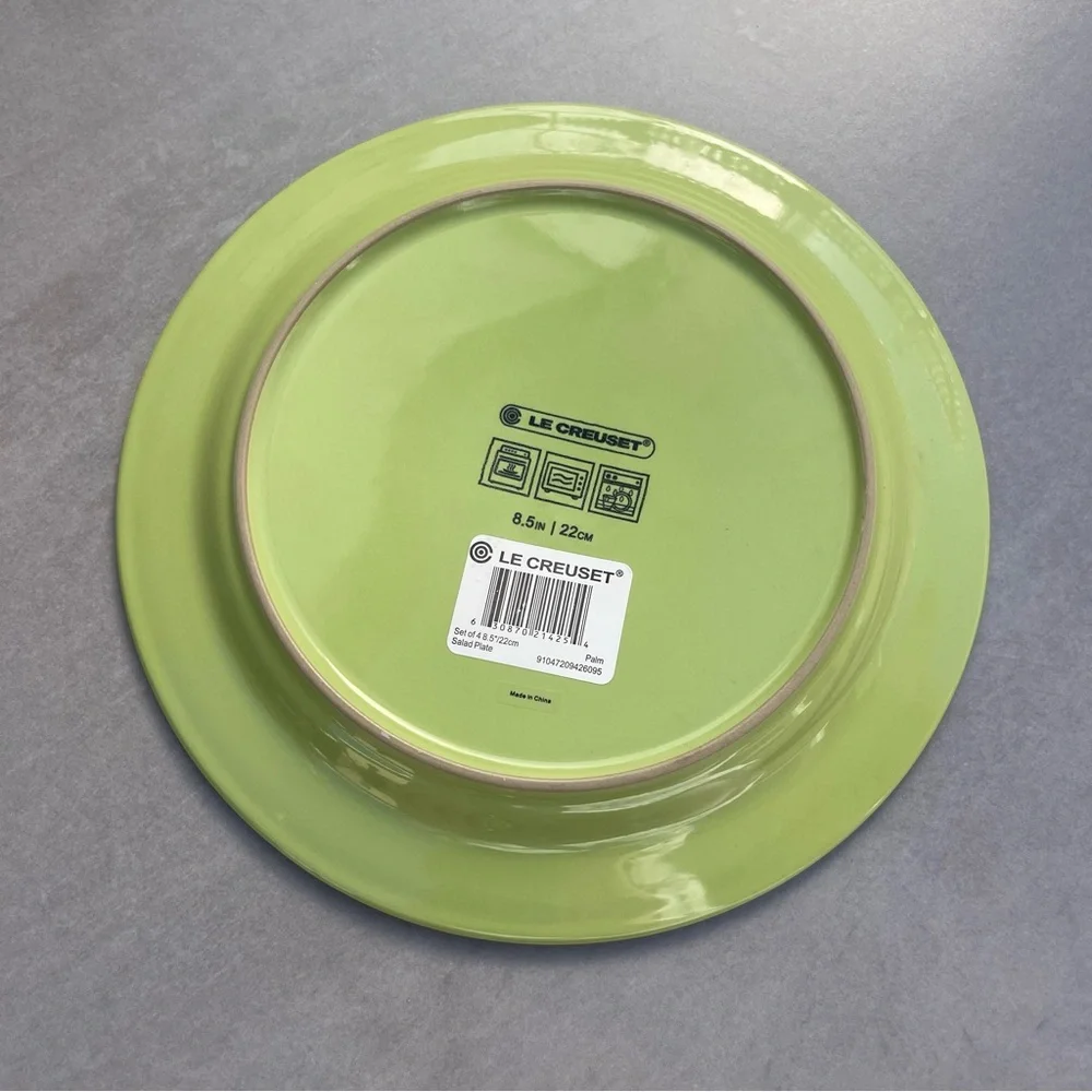 Le Creuset 8.5” Salad Plate in Palm